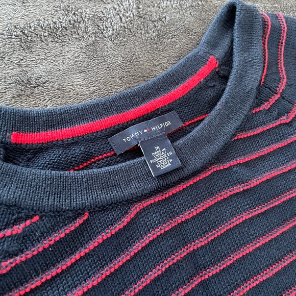Tommy Hilfiger Striped Crewneck Sweater. Size M - Picture 2 of 3
